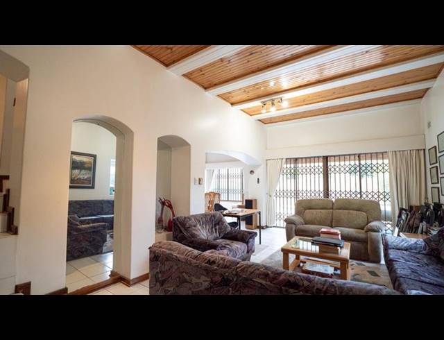 3 BEDROOM TOWNHOUSE FOR SALE IN MORNINGHILL